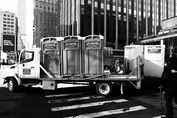 Porta potty delivery and setup in Pleasureville, KY